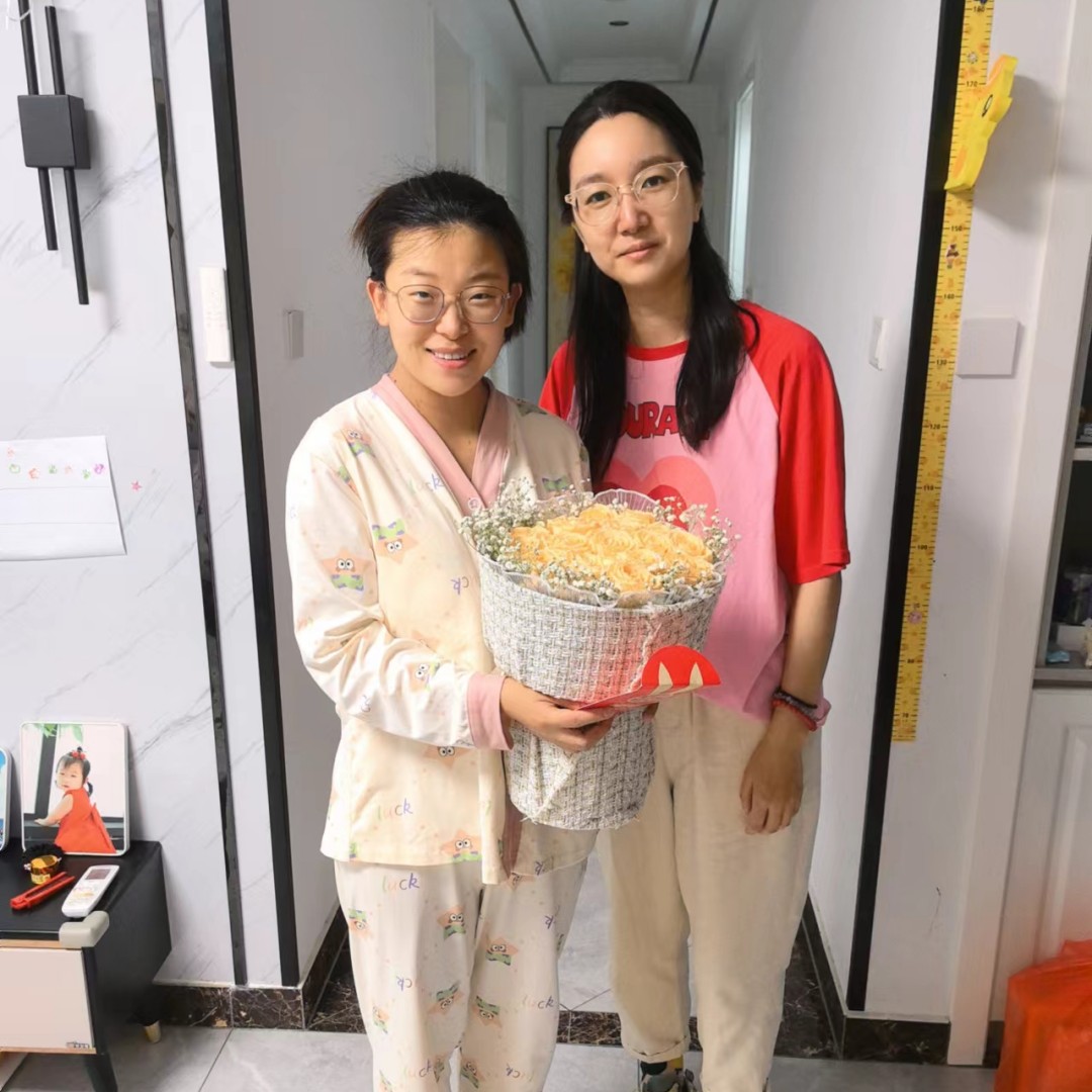 慰問生育職工，做好“娘家人”